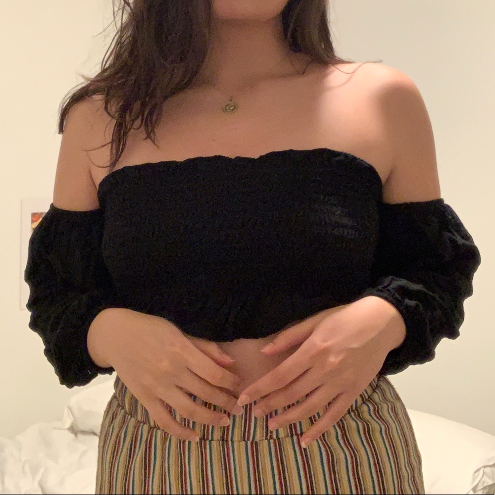 Black peasant crop top with puff sleeves